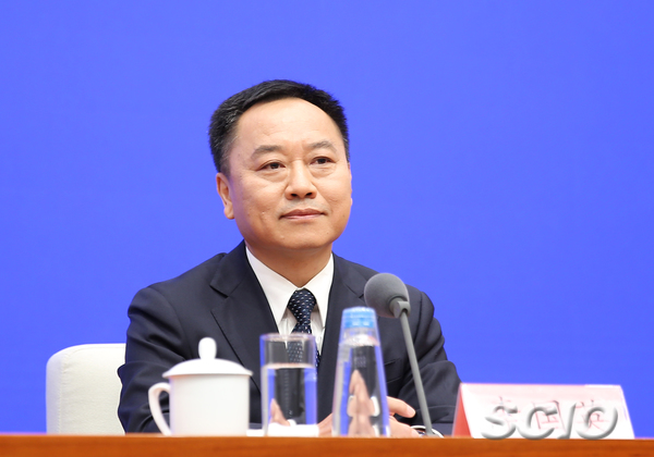 中共安徽省委副书记、安徽省人民政府省长李国英_large.jpg